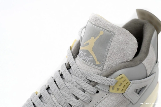 1st Kicks Photon SE Craft Dust Retro Jordan 4 DV3742-021 0705